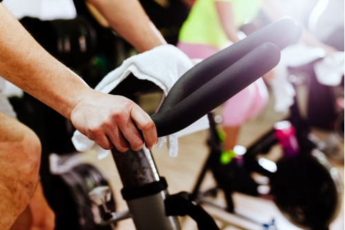 Indoor cycling en afvallen: schema, tips en calorieën