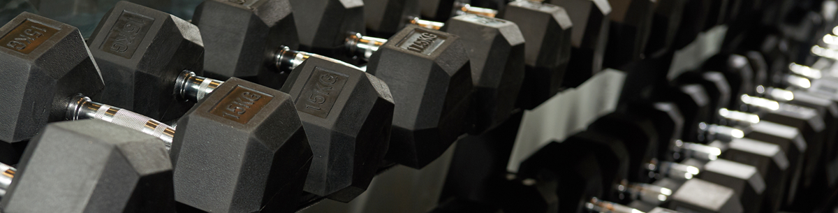 Dumbbells trainingsschema: dit zijn de beste dumbbell oefeningen voor thuis