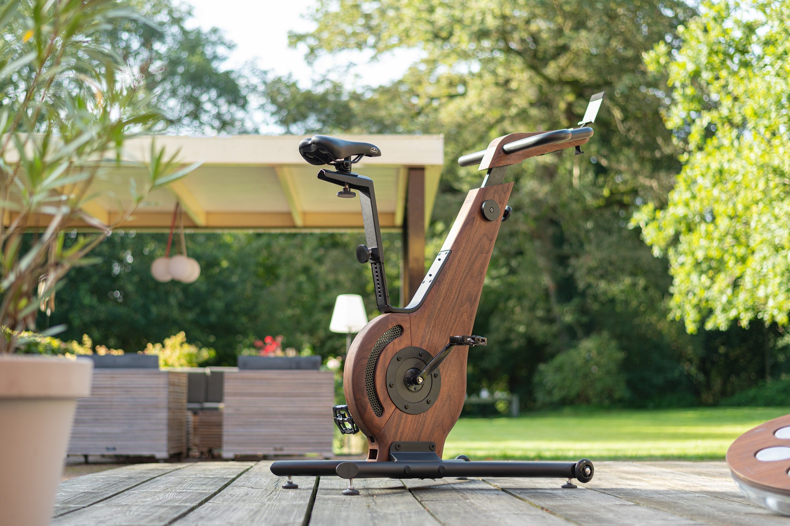 Nohrd Bike V2 Hometrainer - Kersen