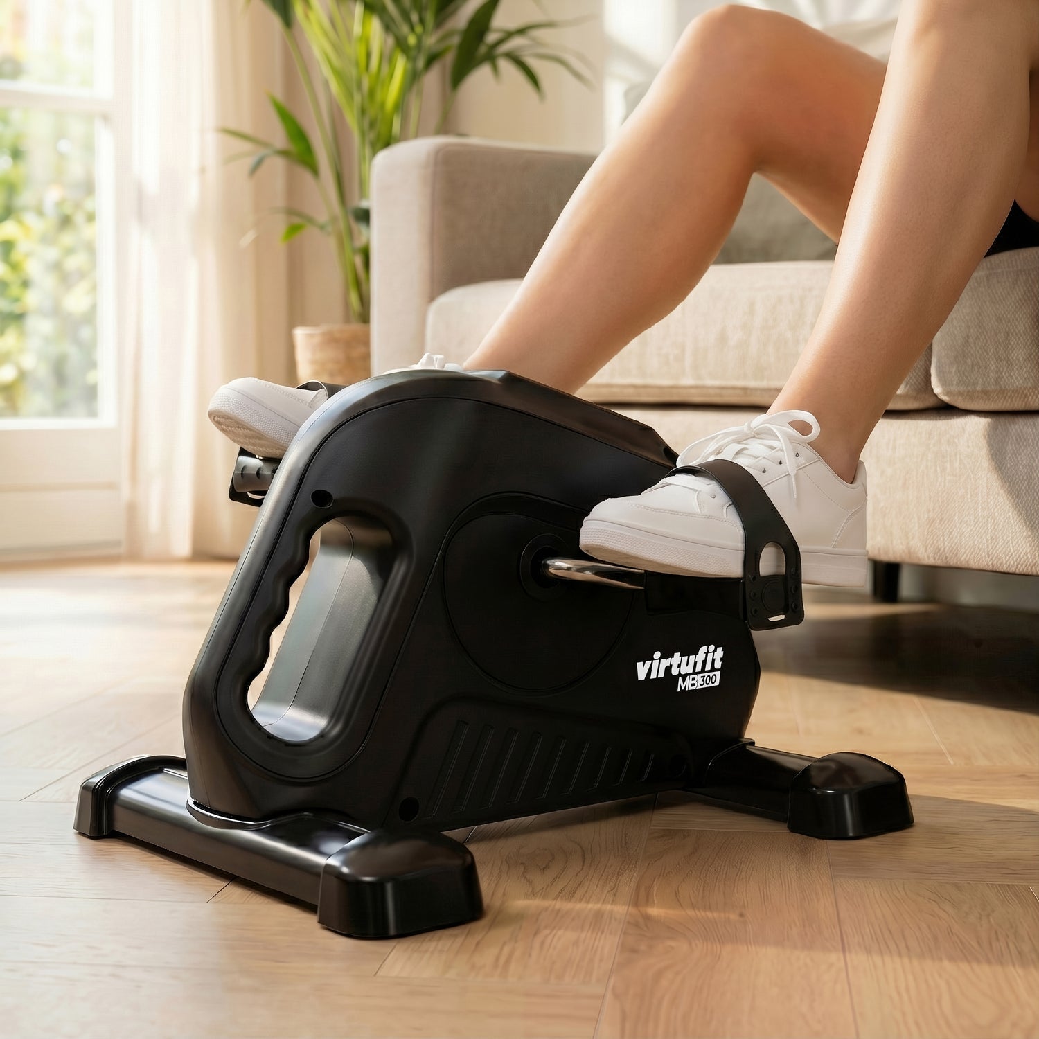 VirtuFit MB300 Vélo d’appartement assis – Pédalier avec poignée et ordinateur – Modèle 2026 (V3)