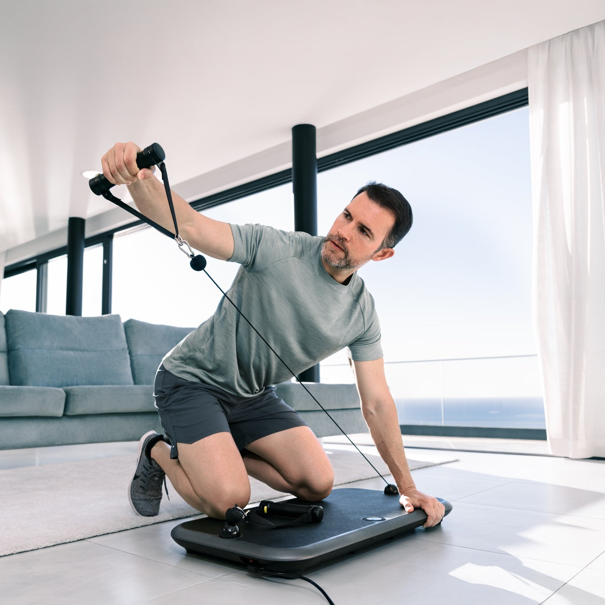 Flow Fitness DSG200i - Smart Home Gym - Krachtstation - 90 kg - Inclusief Gratis App