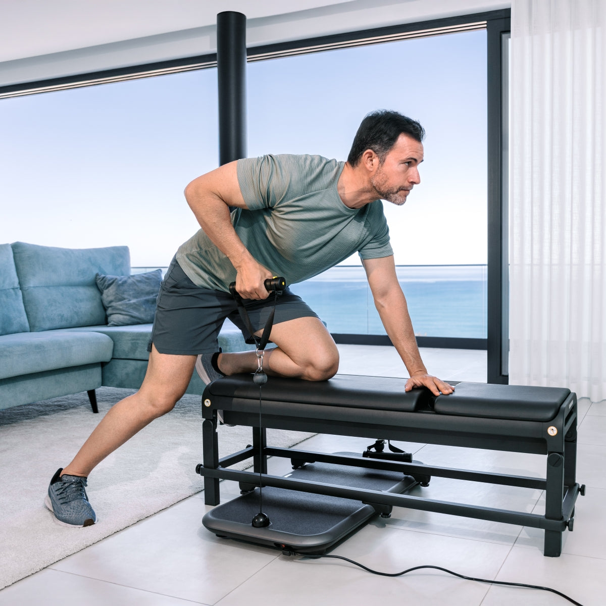 Flow Fitness DSG200i met Perform Fitnessbank - Smart Home Gym - Krachtstation