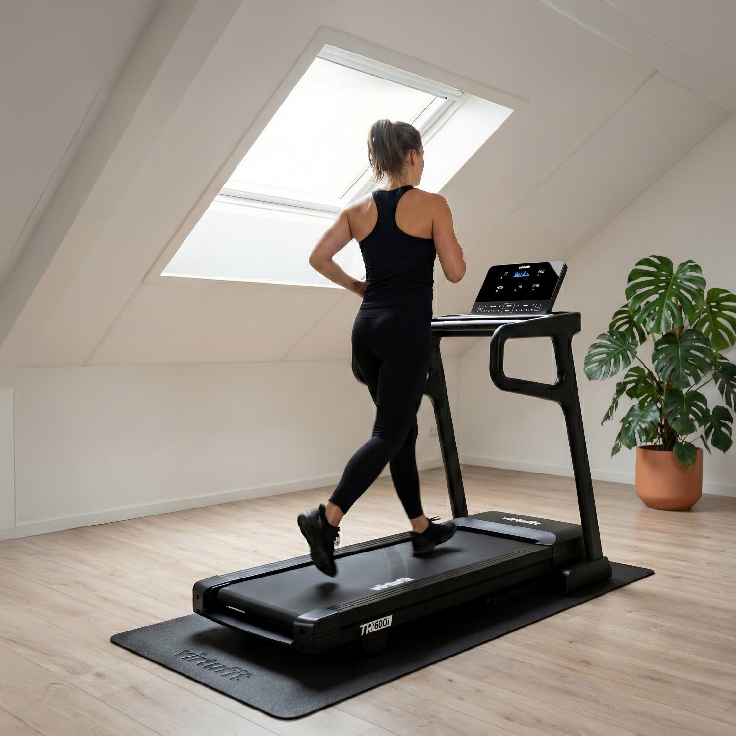 VirtuFit TR600i Loopband - Treadmill - Showroommodel