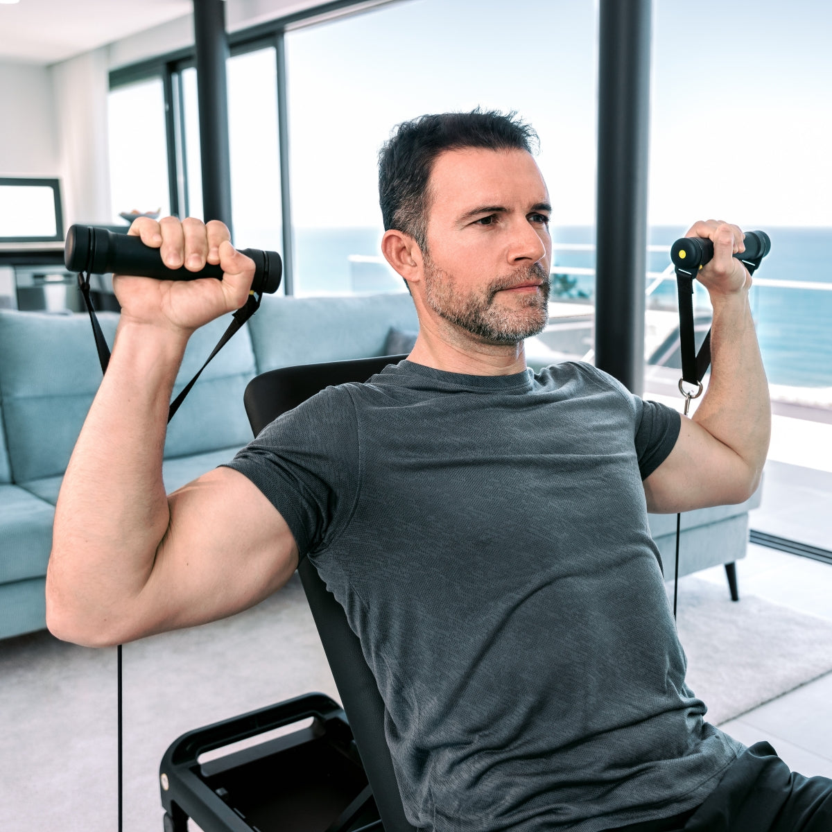 Flow Fitness DSG200i - Smart Home Gym - Krachtstation - 90 kg - Inclusief Gratis App - Tweedekans