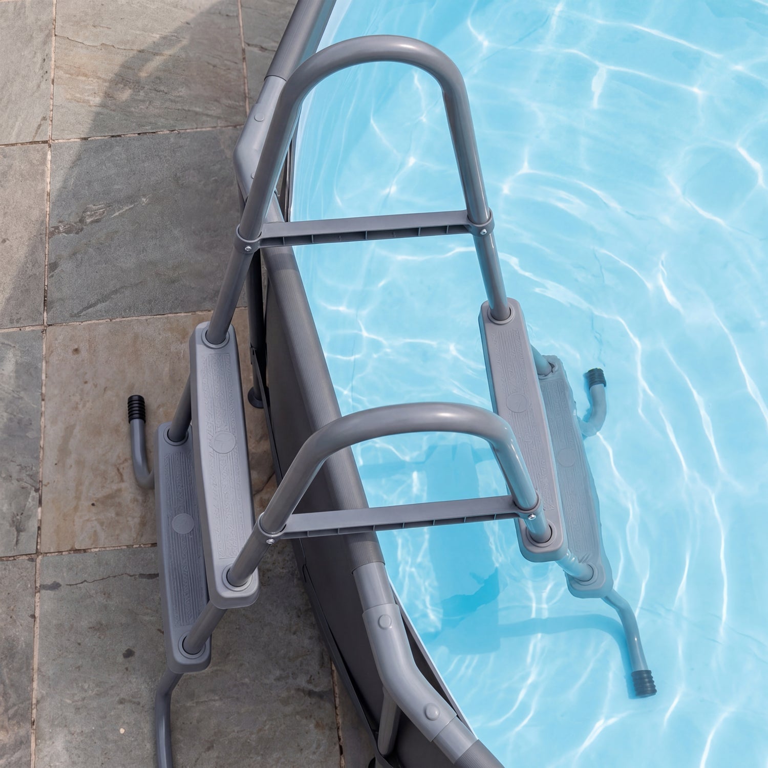 VirtuFit Échelle de Piscine - 84 cm