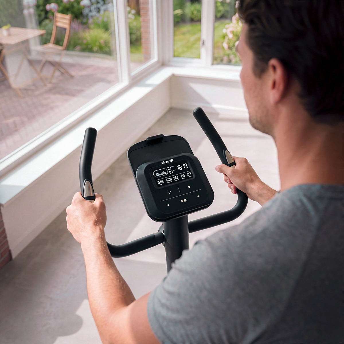 VirtuFit HTR150 Home trainer - Pour les utilisateurs grands