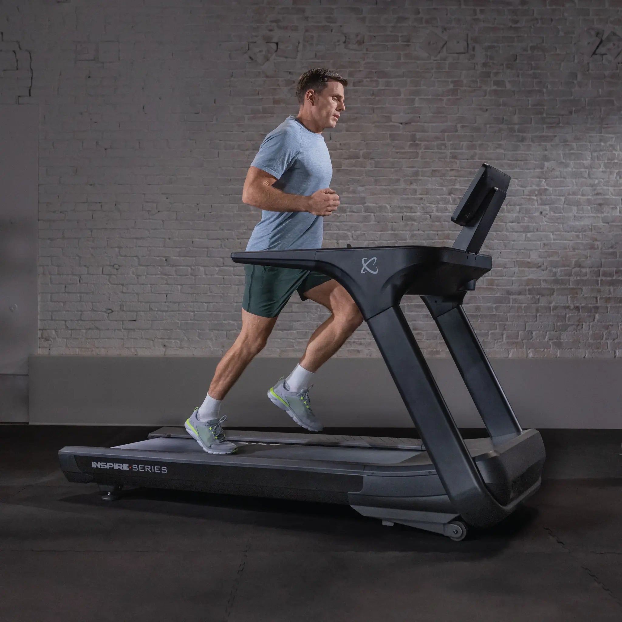 Inspire Series T7 Tapis de course