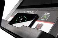 Sole Fitness E95 Crosstrainer smartphone