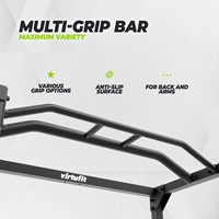 Detailopname van de Multi Grip Bar op het VirtuFit PR100 Power Rack voorzien van een anti slip oppervlak voor optimale grip tijdens rug en arm oefeningen.