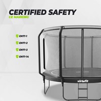 Overzicht van de gecertificeerde veiligheid en CE markering van de VirtuFit Premium Trampoline 366 cm inclusief het veiligheidsnet.